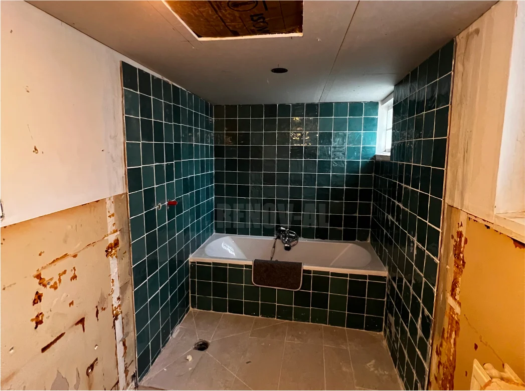 Enduits et peintures salle de bain avant - Lille